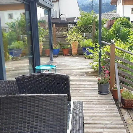 Dachwohnung 60m2 Im 2. Stock Efh Apartmán *
